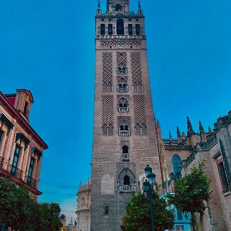 Deluxe Triana Center * Seville